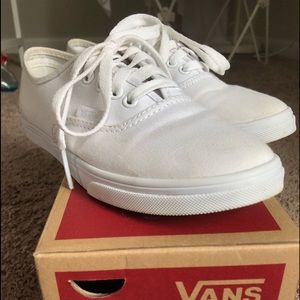 WHITE VANS WMNS 5.5 MENS 4